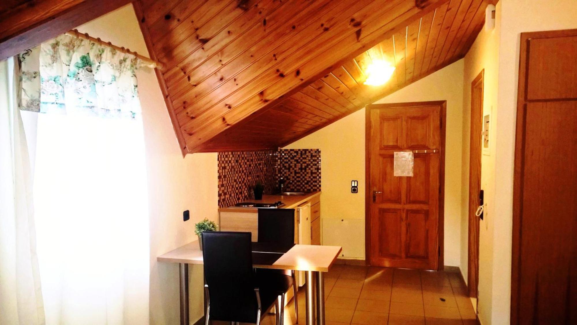 Mari-Christi Apartments Poros  Habitación foto