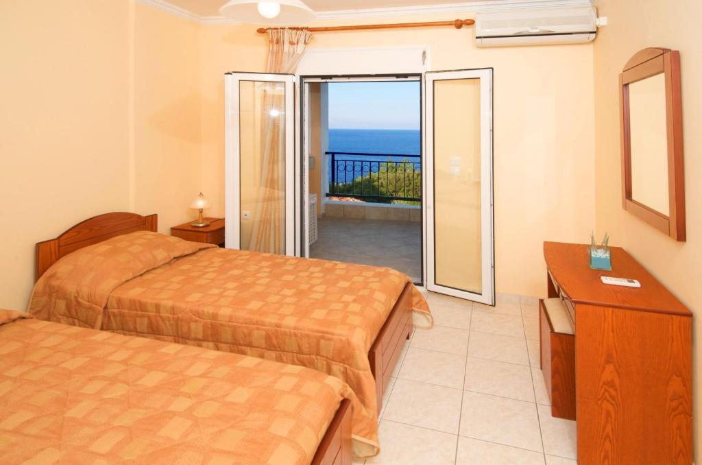 Mari-Christi Apartments Poros  Habitación foto