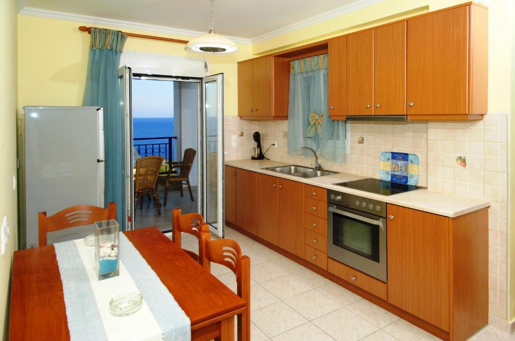 Mari-Christi Apartments Poros  Habitación foto