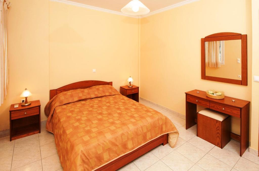 Mari-Christi Apartments Poros  Habitación foto