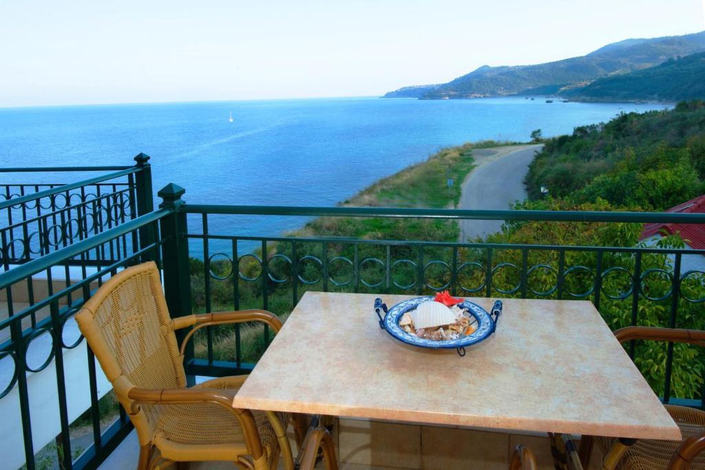Mari-Christi Apartments Poros  Habitación foto