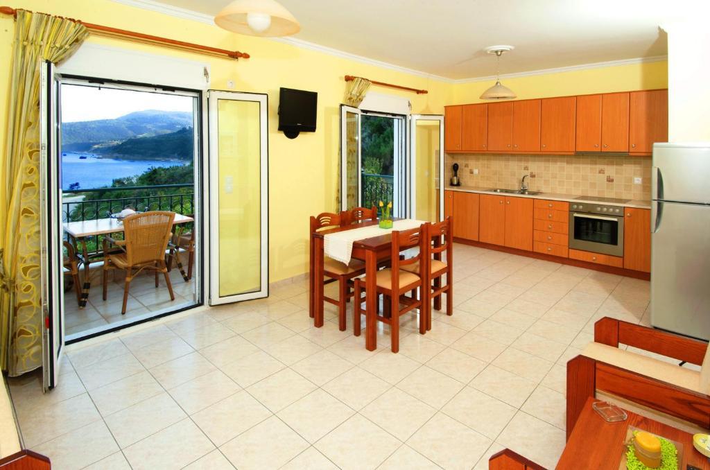 Mari-Christi Apartments Poros  Habitación foto