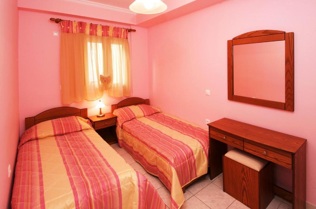 Mari-Christi Apartments Poros  Habitación foto